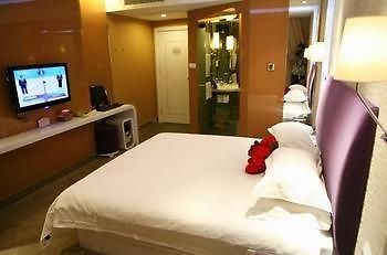 Shengjing Yijia Hotel Hsziangfan Kültér fotó
