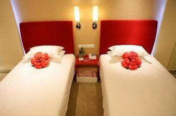 Shengjing Yijia Hotel Hsziangfan Kültér fotó